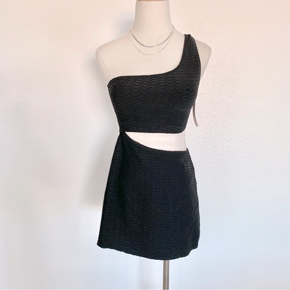 Victoria’s Secret Black Textured Cut-Out Swim Dress - Picture 3 of 13